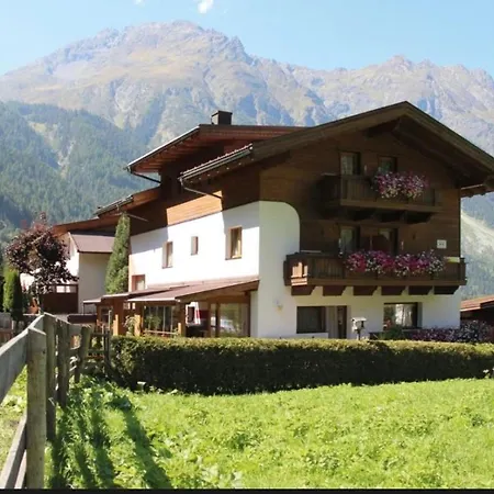 Am Waldrand * Huben (Imst)