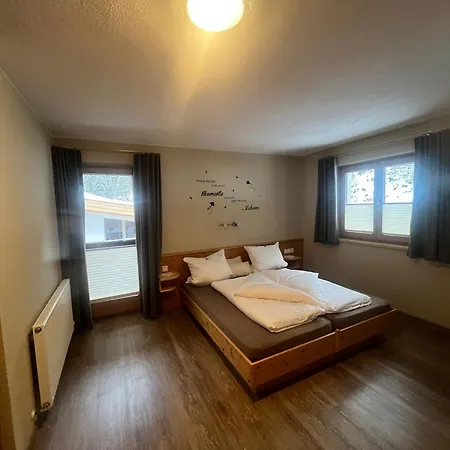 Am Waldrand Apartament Huben (Imst)
